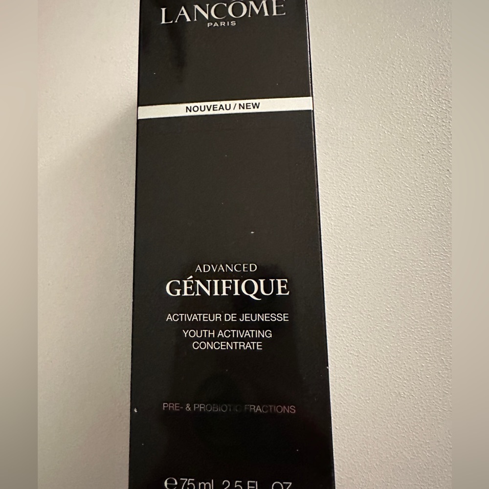 Brand new in box Lancome Serum